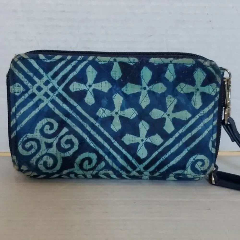 Vera Bradley Wallet Clutch Wristlet Zip Around Blue Cuban Tiles Women's Woman's - Picture 4 of 16